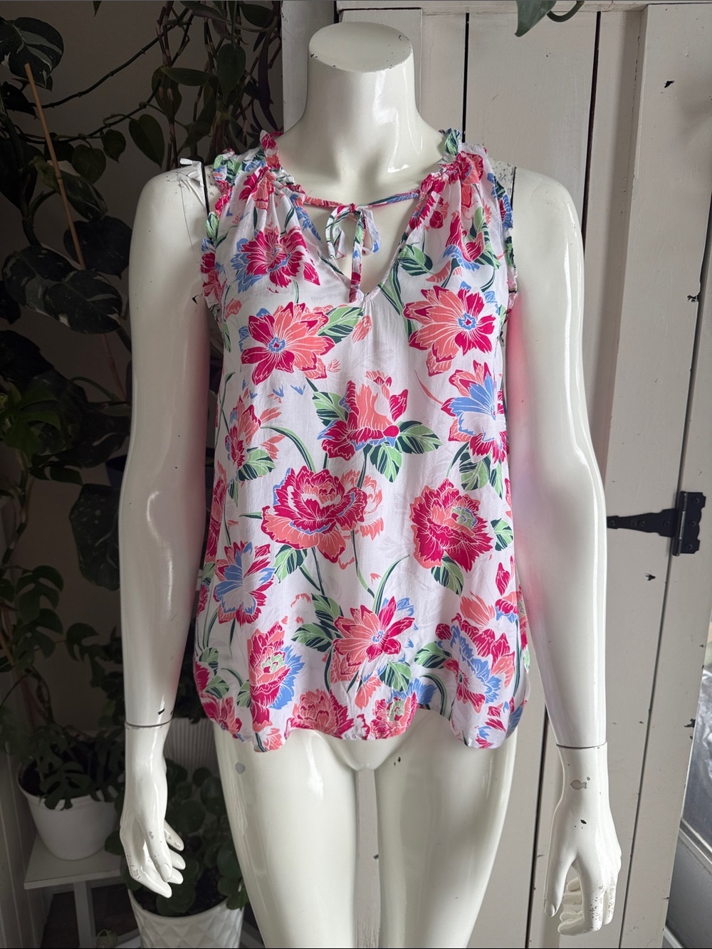 Gap Bright Pink Floral Tie-Neck Sleeveless Top NWOT